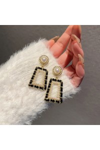 Rectangle Pearl Chain Earrings